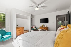 4 Schlafzimmer, Schreibtisch, Bügeleisen/Bügelbrett, kostenloses WLAN