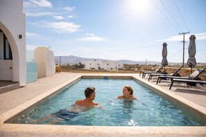 Memory-foam beds, in-room safe, individually decorated - Anais Of Naxos (Naxos)