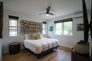 Room - This house is a 3 bedroom(s), 2 bathrooms, located in Waianae, HI. (Waianae)