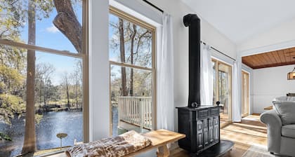 Santa Fe River Front, Luxury Retreat near Ginnie Springs and Ichetucknee