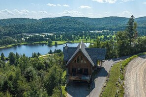 Exterior - Eagle's Nest CITQ 271666 (Mont-Blanc)