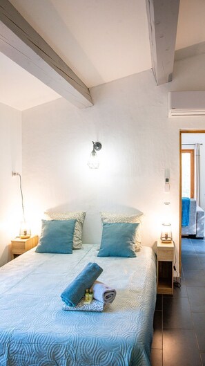 1 bedroom, iron/ironing board, travel cot, free WiFi