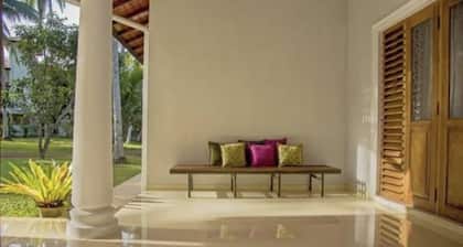 Coco Villa Peach Tree