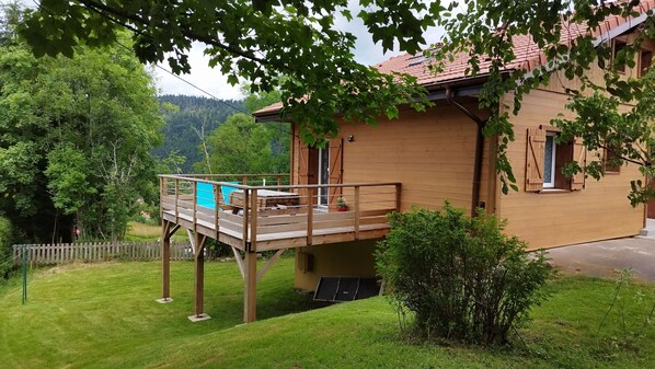 Terrace/patio - Gîte le Vespera Tout Confort, au Calme Avec Belle vue (Xonrupt-Longemer)