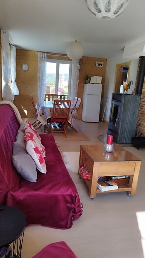 Smart TV, stereo - Gîte le Vespera Tout Confort, au Calme Avec Belle vue (Xonrupt-Longemer)