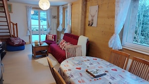 Smart TV, stereo - Gîte le Vespera Tout Confort, au Calme Avec Belle vue (Xonrupt-Longemer)