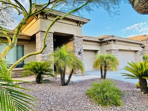 المنشأة من الخارج