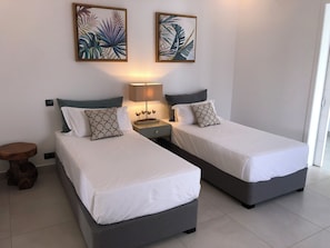 4 bedrooms, in-room safe, desk, iron/ironing board