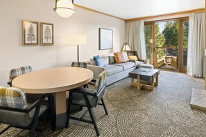 TV, peis og kontorer