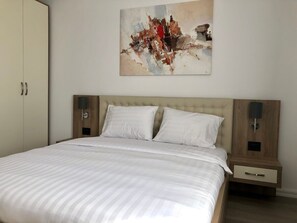 1 bedroom, iron/ironing board, WiFi, bed sheets - Big Modern Apart North Timisoara -PNM Residence D8 (Dumbr�ăvița)