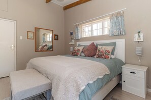1 bedroom, in-room safe, iron/ironing board, free WiFi