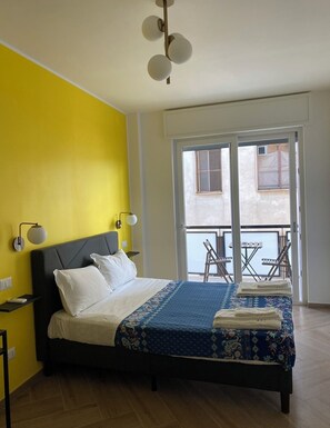 Basic Room | 1 bedroom, free WiFi - Domus damore (Naples)