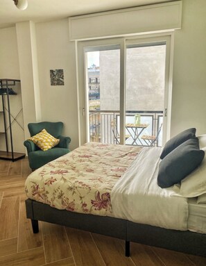 Classic Room | 1 bedroom, free WiFi - Domus damore (Naples)