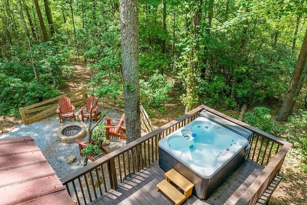 Overhead view of hot tub and firepit. Perfect for weekend fun