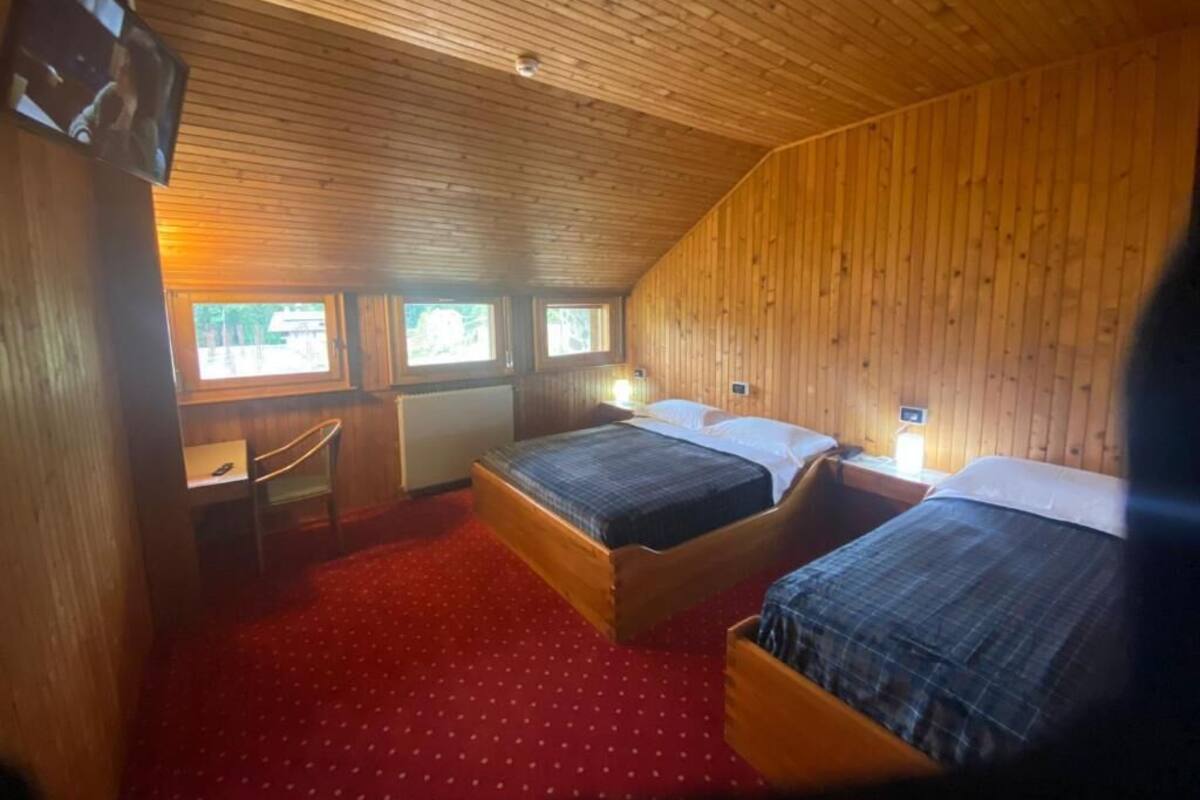 Comfort Triple Room | Premium bedding, down duvets, pillow-top beds, in-room safe
