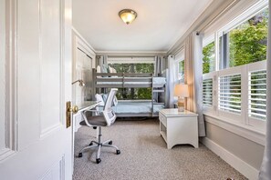 1 habitación, escritorio y wifi gratis