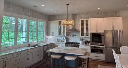 Oasis in Oxford - 4BR with an amazing view