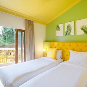 In-room safe, desk, laptop workspace, soundproofing - Bloom Boutique Baga (Arpora)