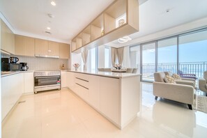 Fridge, microwave, oven, stovetop - Charming 3BR at 17 Icon Bay Dubai Creek Harbour by Deluxe Holiday Homes (Dubai)