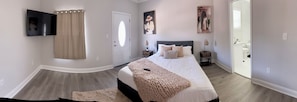 3 bedrooms, in-room safe, iron/ironing board, free WiFi