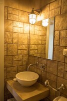 Apartment - Ground Floor 1 | Bathroom | Shower, rainfall showerhead, free toiletries, hair dryer