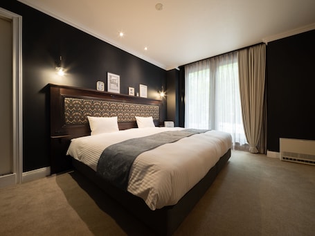 Superior Twin Room | In-room safe, free WiFi, bed sheets