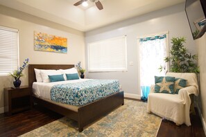 3 makuuhuonetta, työpöytä, silitysrauta/-lauta, Wi-Fi