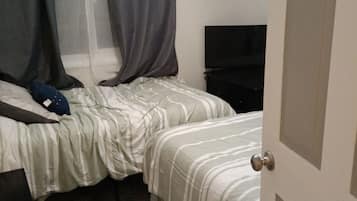 2 bedrooms, desk, free WiFi, bed sheets