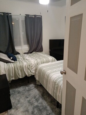 2 chambres, bureau, Wi-Fi gratuit, draps fournis