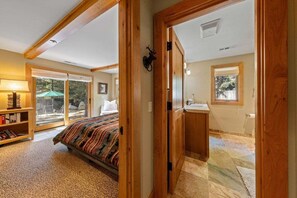 4 Schlafzimmer, Bügeleisen/Bügelbrett, kostenloses WLAN, Bettwäsche