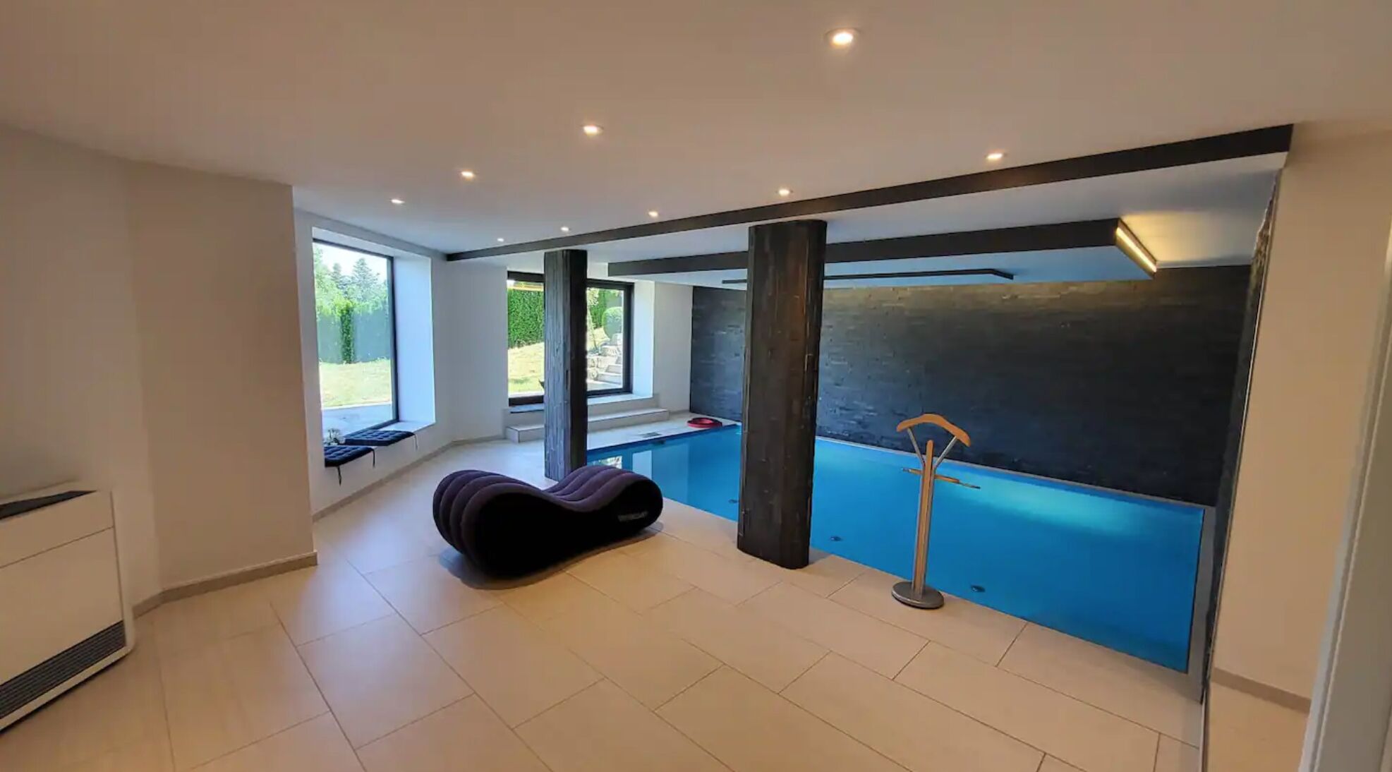 屋内プール、温水プール