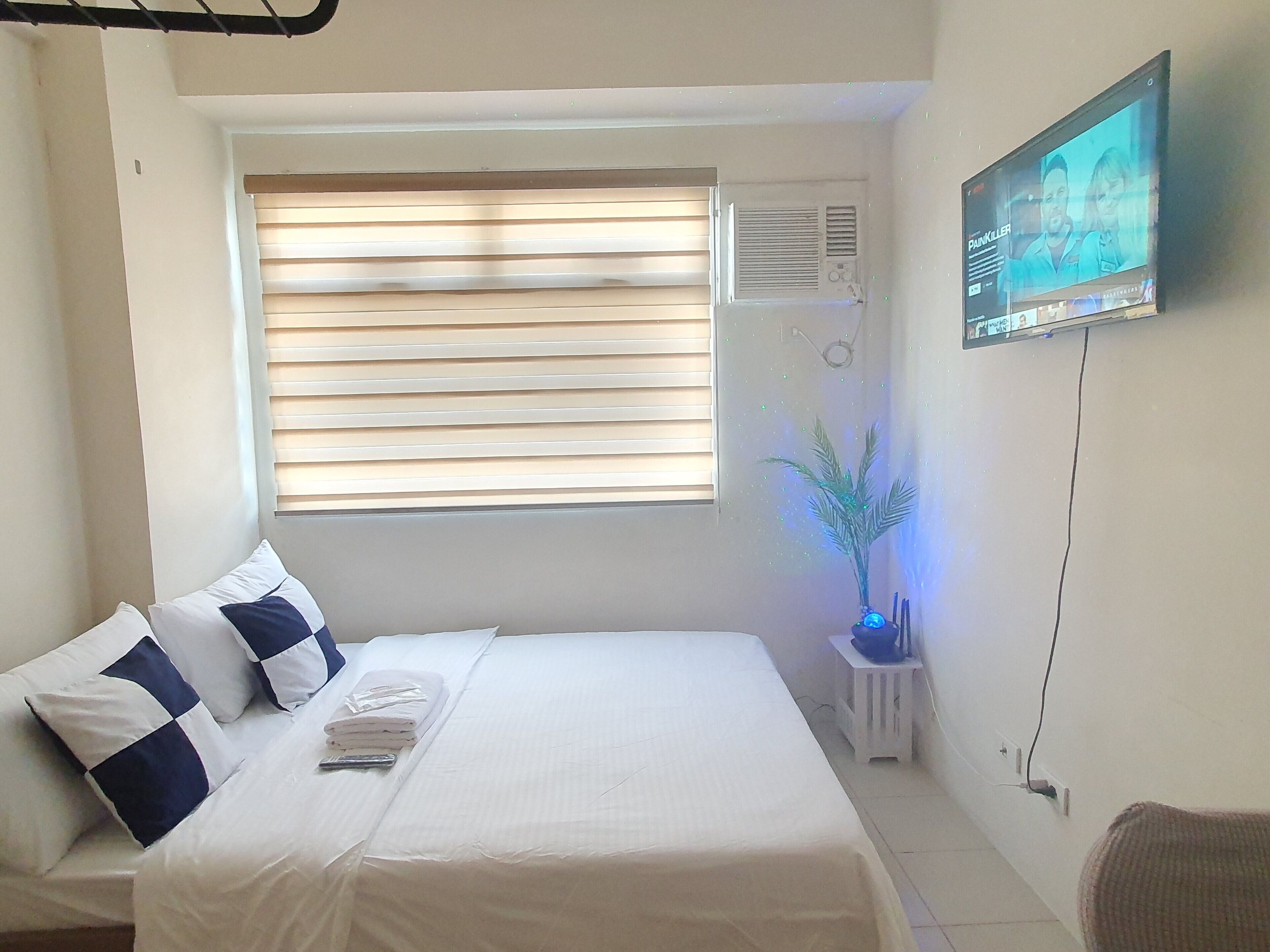 1 bedroom, WiFi, bed sheets