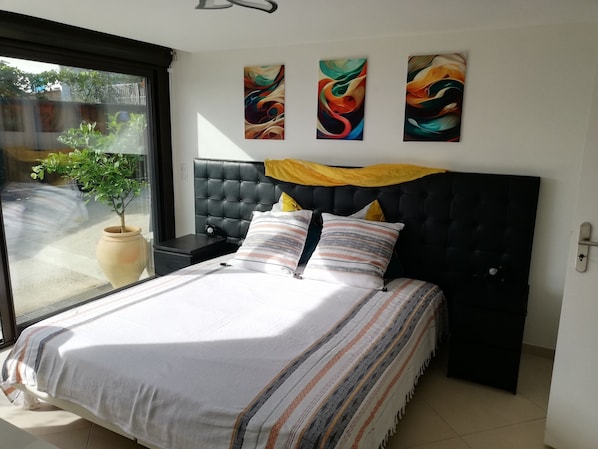 2 bedrooms, desk, iron/ironing board, free WiFi