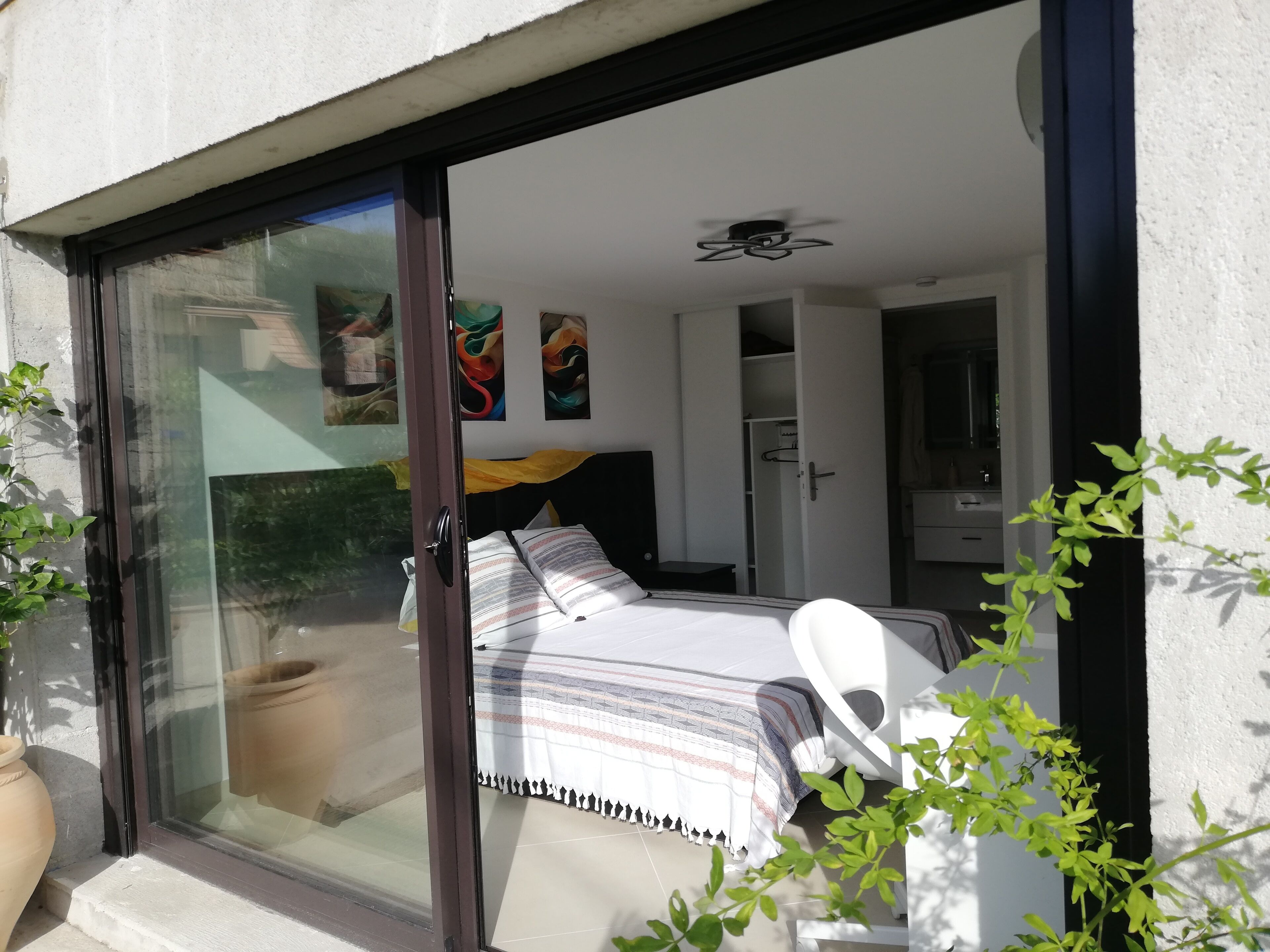 2 bedrooms, desk, iron/ironing board, free WiFi