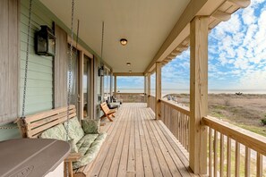 Property grounds - #justawavin' 3 Bedroom Home by RedAwning (Port Bolivar)