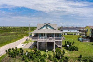 Exterior - #justawavin' 3 Bedroom Home by RedAwning (Port Bolivar)