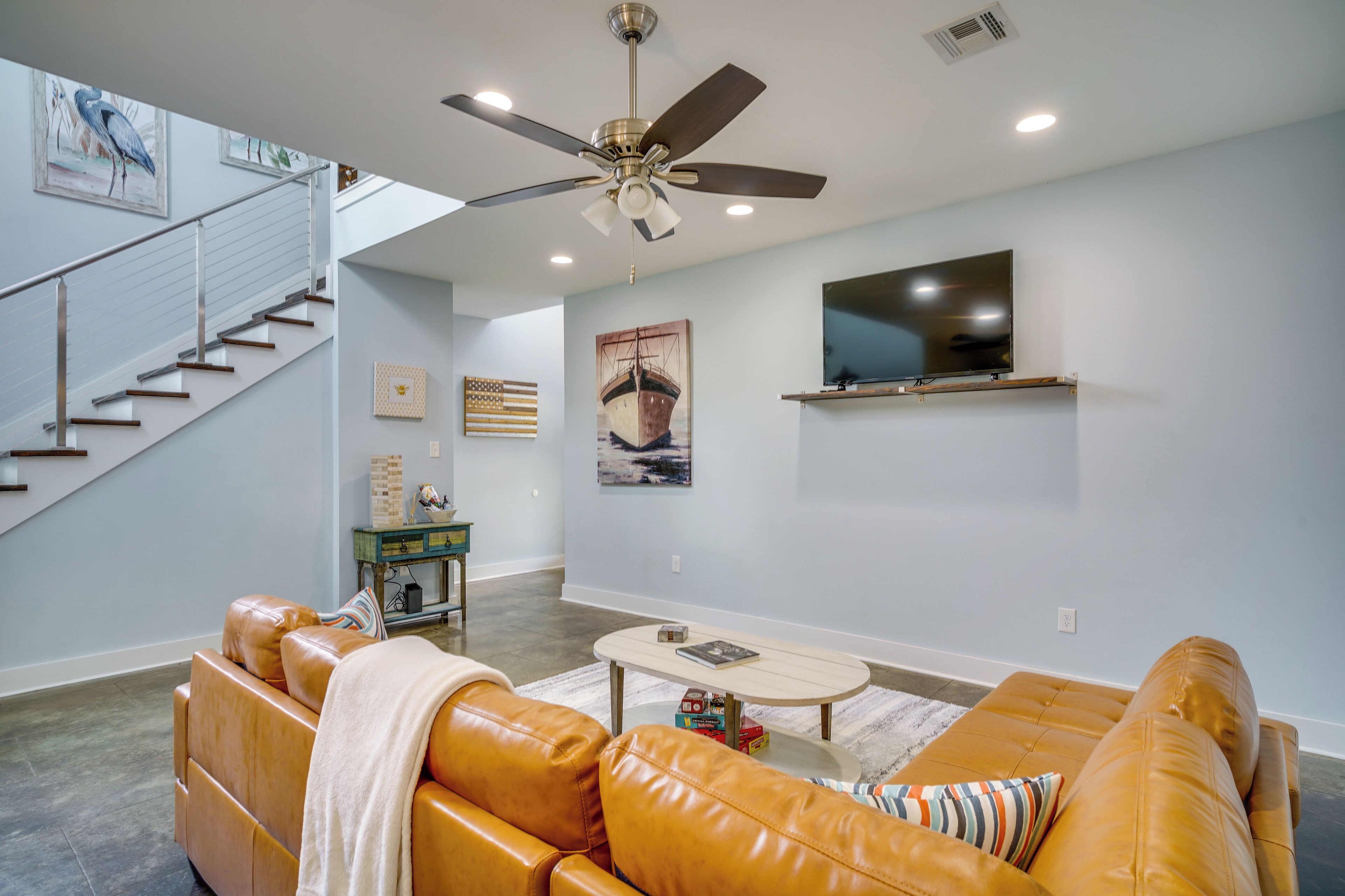 Vibrant Lafayette Townhouse ~ 5 Mi to Downtown!