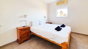 3 chambres, bureau, fer et planche à repasser, Wi-Fi gratuit