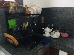 Comfort Double Room | Private kitchen - sathis villa  (Madampagama)