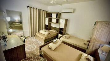 Apartment | 2 bedrooms, free WiFi, bed sheets