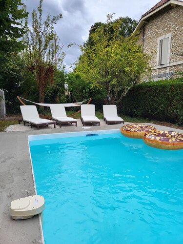 Maison de charme avec piscine et climatisation