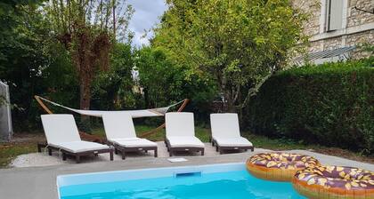 Maison de charme avec piscine et climatisation