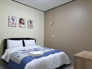 2 bedrooms, WiFi, bed sheets