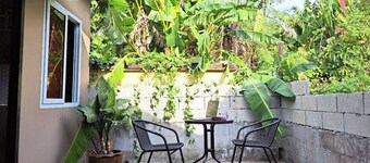 Getaway near Patong Beach, shops and restaurants. Homey, private, and memorable.