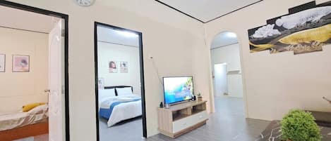 2 bedrooms, WiFi, bed sheets