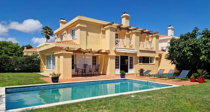 GOLF LOVERS PARADISE 4BR VILLA WITH POOL