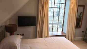 Nhà | 2 phòng ngủ, bàn ủi/dụng cụ ủi quần áo