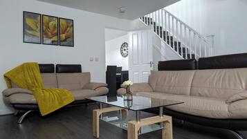 House | Living area | TV, fireplace