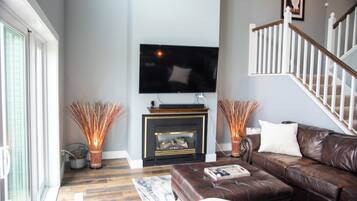 智能电视、壁炉