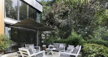 Captivating 6-bed House in Amsterdam